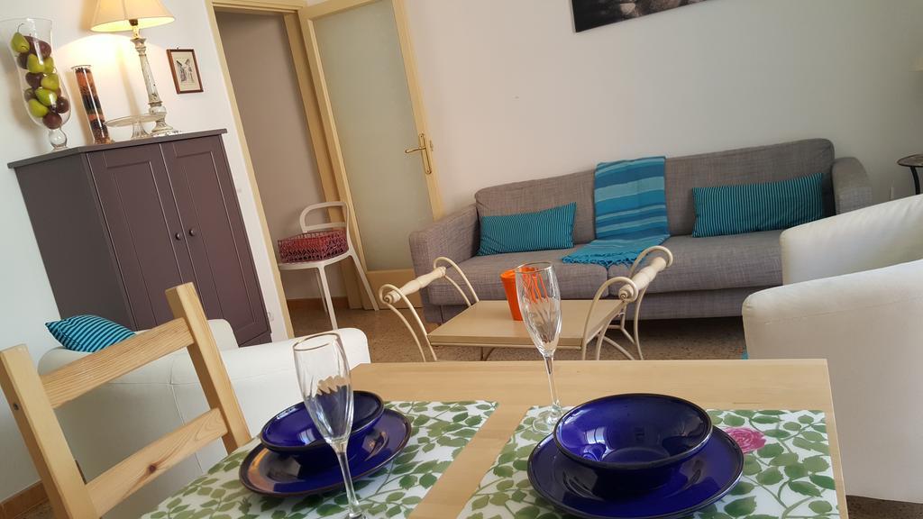 Apartamento Hector En Ситжес Екстериор снимка